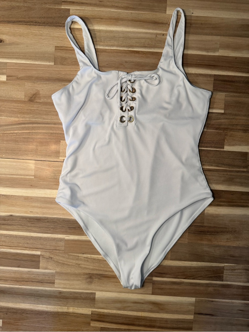 Classic White Lace-Up One-Piece Swimsuit in size XL
